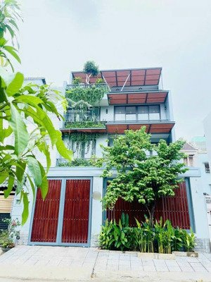 bán biệt thự view hồ tây thoáng vĩnh viễn 170m2 mặt tiền gần 10m