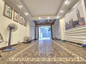 kinh doanh ô tô đỗ cửa bán nhà tư đình long biên 40m2 x 4 tầng về ở luôn giá 6,8 tỷ có tl