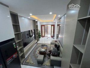 bán nhà nguyễn chính, ngõ rộng, nhà đẹp mới, 40m, 4 ngủ