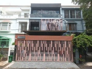 chính chủ bán gấp biệt thự hẻm xe tải 353/15 nguyễn trọng tuyển 