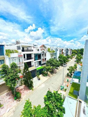 giá sốc ai nhanh tay còn 12,3 tỷ chốt nhanh - 5x18m - bán nhà kdc phú mỹ, quận 7