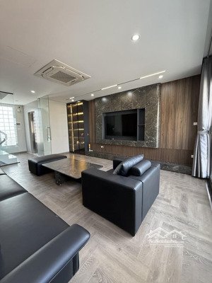 căn nhà mới 7 tầng, thang máy, ô tô, nội thất cao cấp tại nguyễn lam phúc đồng