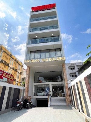 toà nhà xuân thuỷ - 7 x 30 - hầm 7 tầng - tổng 1000m2 - pccc , thang máy đầy đủ