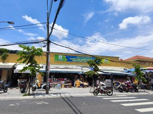 bán nhà 3 tầng lê thanh nghị, đối diện chợ hoà cường, vị trí vip. lh 