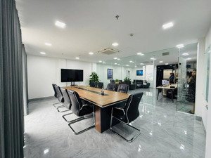 chính chủ cho thuê mặt bằng kinh doanh, văn phòng mặt đường bưởi 95m2x6 tầng, 1 hầm cực đẹp