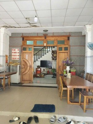 bán nhà mặt tiền to đường lớn thủ đức nhỉnh 8 tỷ