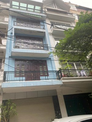 cho thuê nhà liền kề phố hạ yên quyết, cầu giấy 70m2, 5 tầng, mt 5m, nhà mới đẹp, giá chỉ 25tr/th