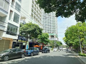 hạ giá bán nhanh nhà 6 tầng mới tinh mặt tiền hoàng hoa thám ngay biển trung tâm nha trang