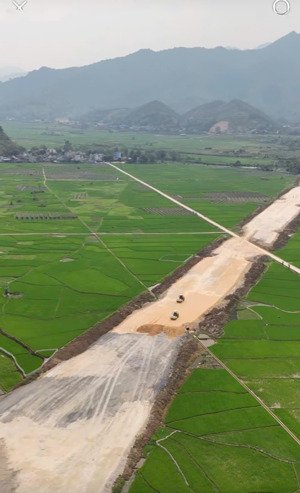 siêu hot lô đất vàng 2 mặt tiền ngay trung tâm phát triển mới của hòa bình gía chỉ 5 triệu/m²