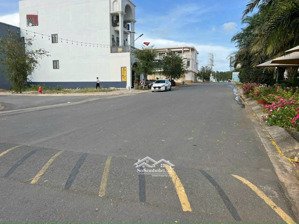 đất mặt tiền nguyễn duy trinh, ngay trung tâm quận 9 - giá 35tr/m2 - sổ hồng sẵn