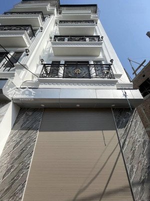 nhà 5 tầng-35m2-full nội thất-không gian sống trong lành thiết kế hiện đại-cạnh đường thông ô tô.