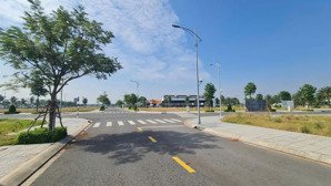 cần bán nhanh lô đất ngay mặt tiền đại lộ 60m kết nối sbqt long thành-sổ sẵn giá chỉ 1t2 bao thuế
