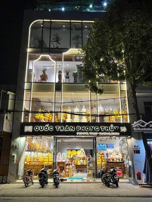 gấp! siêu vị trí đẹp mặt tiền đường cách mạng tháng 8 phường bến thành quận 1