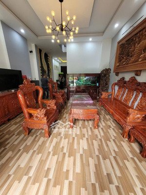 cho thuê nguyên căn 3 tầng khu nam việt á, khuê mỹ. ngũ hành sơn. nhà mới keng , nội thất hiện đại.