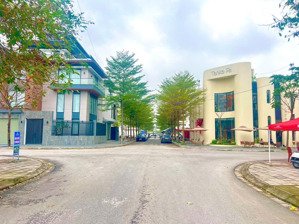 chính chủ gửi bán làn 2 đường tỉnh lộ 277, cạnh sun group kinh doanh sầm uất. lh 