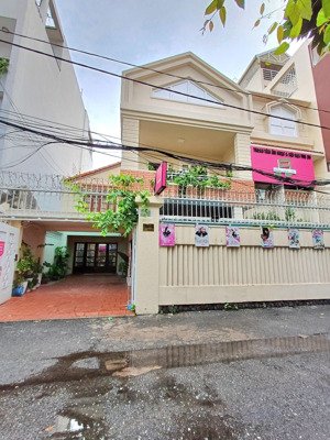 nhà hxh lê văn duyệt thông ra trường sa 8,5 x 20m 2 tầng, căn góc 3 mặt hẻm