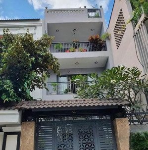 cần tiền, bán gấp, giảm thẳng 200 triệu, dt 98m2 giá 3tỷ565, tại cư xá lữ gia gần đh bách khoa