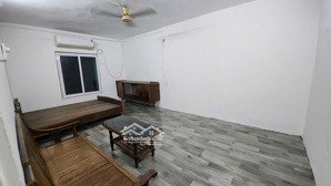 cho thuê tập thể khu b dt 45m2 giá 5.5 tr/tháng. lh 