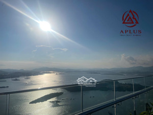 the ruby hạ long.căn góc tầng trung 2pn2vs lớn view full biển. 2pn đều có view biển. giá 2.6xtỷ