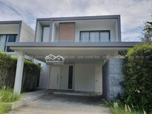 bán biệt thự sân golf 3 phòng ngủ tại the point villa