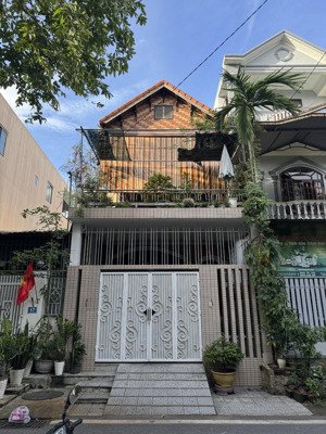 ông bà lớn tuổi cần bán nhà mặt tiền nguyễn đức tịnh - kiểm huệ - tp. huế