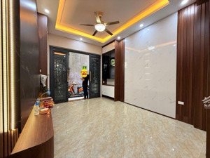 bán nhà khương đình - 41 m2 - 4 tầng - 4 ngủ - nở hậu - chỉ việc xách vali đến ở.