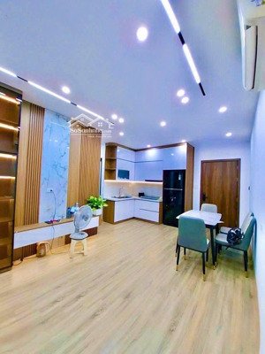 cần bán gấp căn 71m 2 ngủ toà3 cc 151 nguyễn đức cảnh. căn góc full nội thất xịn sò