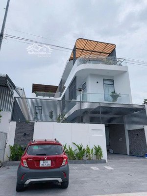 bán hoặc cho thuê căn villa - cách chợ mỹ khánh 500m