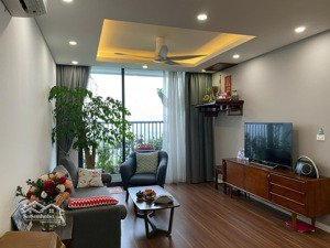 chính chủ em muốn cho thuê căn hộ 122m2 full nội thất có slot ô tô với 3 ngủ 2 vệ sinh