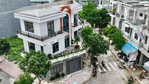 siêu phẩm nhà phố góc 2mt và 3 mặt thoáng thuận an tp hcm