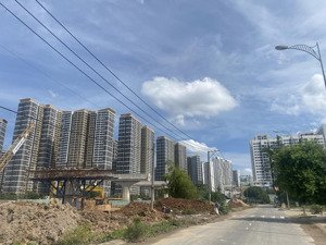 đất đẹp long bình q9 ra vin q9 vài bước giá chỉ 3.2 tỷ chính chủ cần bán gấp