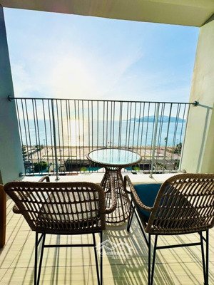 bán căn panorama view trực diện biển- quảng trường 2/4 nha trang