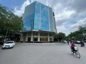 chính chủ cho thuê sàn văn phòng phố trần thái tông - cầu giấy. dt 350m2x9t, giá ưu đãi 310.800đ/m2