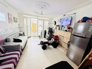 nhà dương bá trạc, phường 1, quận 8, dt 48m2, ngang 4m, giá 5 tỷ nhỉnh tl