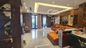biệt thự phố 122m mặt tiền 7.5m gara 2 ô tô sân vườn xanh mát 5 tầng kiên cố giá: 41.5 tỷ