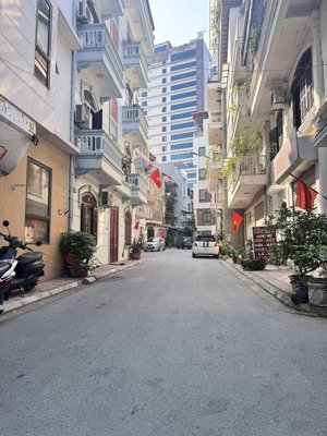 bán mảnh đất siêu đẹp, thông số hoa hậu tại phố nguyễn văn cừ, gia thụy, long biên, 50m, giá 10 tỷ.