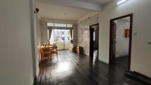 cho thuê chung cư phan văn trị phường 2. q5. dt85m2. 2pn. 2wc. nhà sạch sẽ thoáng mát.