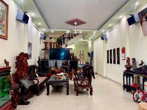 bán nhà mặt phố đường trần hưng đạo phường hàn rồng. đối diện trung tâm y tế dự phòng thành phố