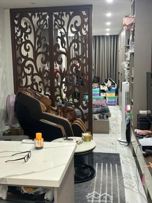 nhà mặt đường hồ sen xây mới, dt 52m x 4 tầng sẵn thang máy cao cấp, đầy đủ công năng.
