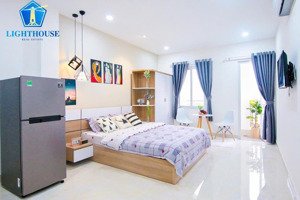 chung cư mini hầm xe thang máy hẻm oto, phòng ban công full nội thất gần khu ăn uống phan xích long