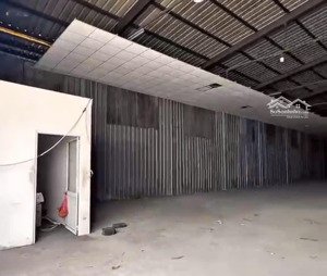 kho bùi văn ba cần cho thuê diện tích 200m2 đường xe cont tận cửa