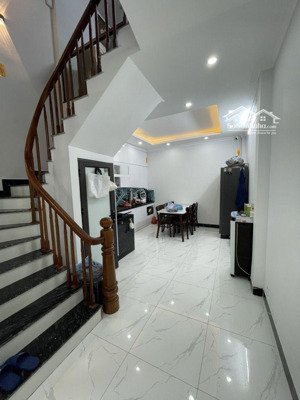 bán nhà trung kiên, tây tựu, dt 36m2, 4t, mt 3,4m, đủ công năng, giá chào nhỉnh 5 tỷ, thương lượng