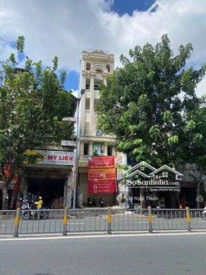 cần bán mặt tiền lý thái tổ quận 10(5x22m) nở hậu 6m (6 tầng) có hầm giá 33 tỷ