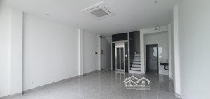 cho thuê nhà riêng đường mạc thái tổ, diện tích 45m2/tầng x 6 tầng nhà mới, sàn thông, thang máy