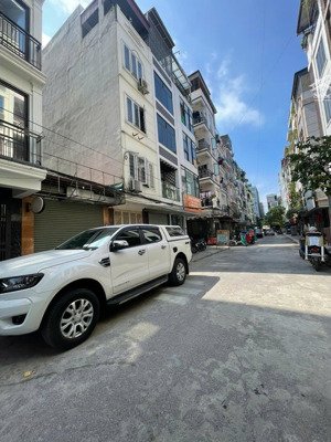 phân lô ô tô tránh có vỉa hè ngụy như kon tum. dt 55m2 mặt tiền 4,5m. nhà 4 tầng . giá 20,x tỷ