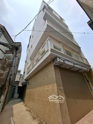 bán nhà lệ mật 46m x 6t gara oto, thang máy dân xây, mới tinh chỉ hơn 8 tỷ còn tl. lh 