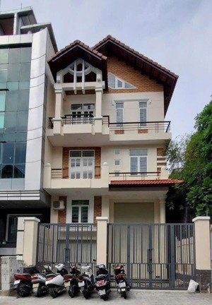 cho thuê nhà mặt tiền khu bàn cờ phan xích long