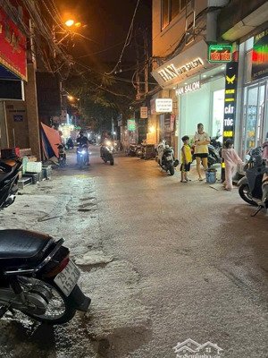 bán nhà mặt ngõ cạnh svđ mỹ đình ngay ngã tư đông đúc kinh doanh đỉnh. 8 phòng cho thuê