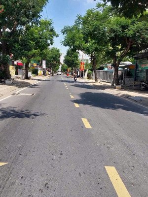 chính chủ bán nhà mặt tiền 1 trệt 2 lầu đường nguyễn bình, nhà bè dt 44m2