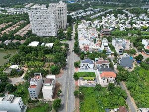 bán lô (10x20) mặt tiền d6(20m) kdc nam long (q9) giá 85tr/m2. 1/ liên phường